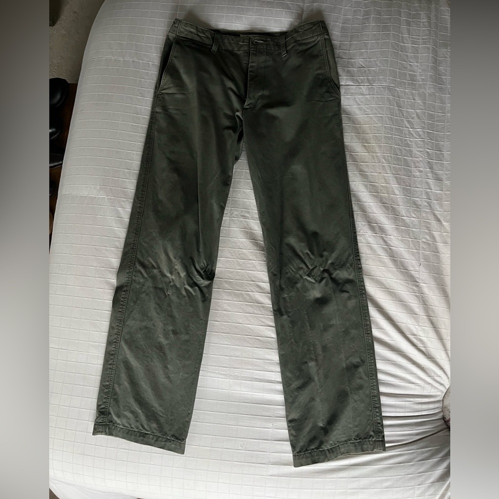 Dockers Men's Dark Green Chinos